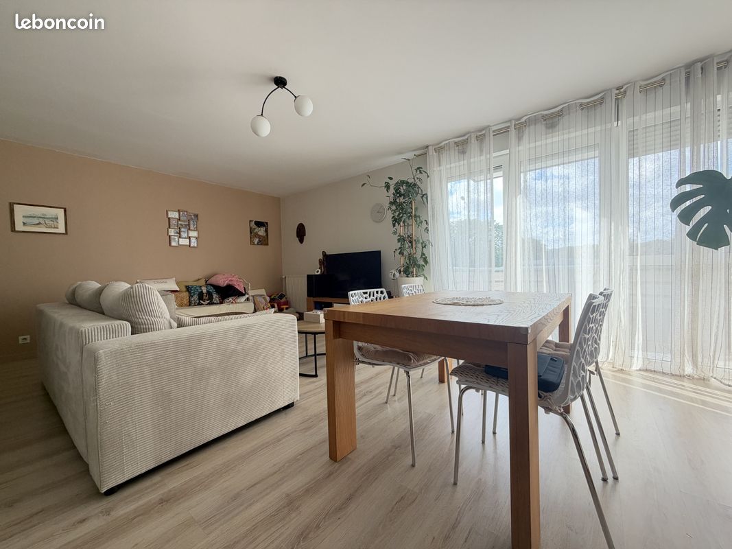 Appartement 3 pièces 82 m² · à Reims · 82 m² · 180 000 €