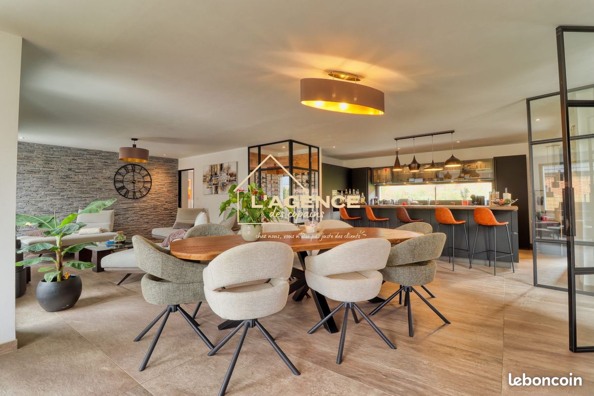 Maison 6 pièces 200 m² · à Hazebrouck · 200 m² · 520 000 €