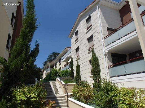 Studio 1 pièce 33 m²
