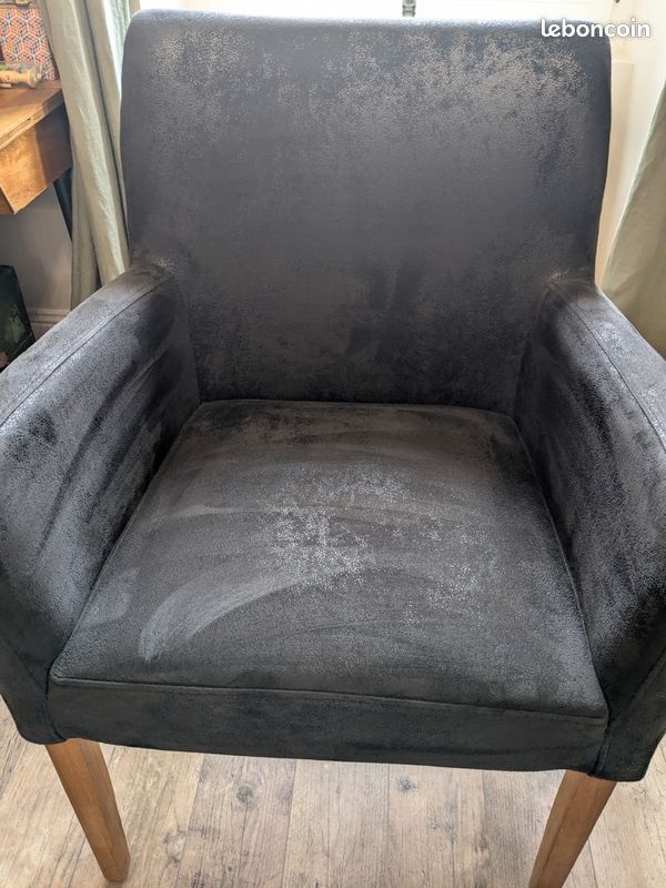 Fauteuils capitonnés marron (image 7)