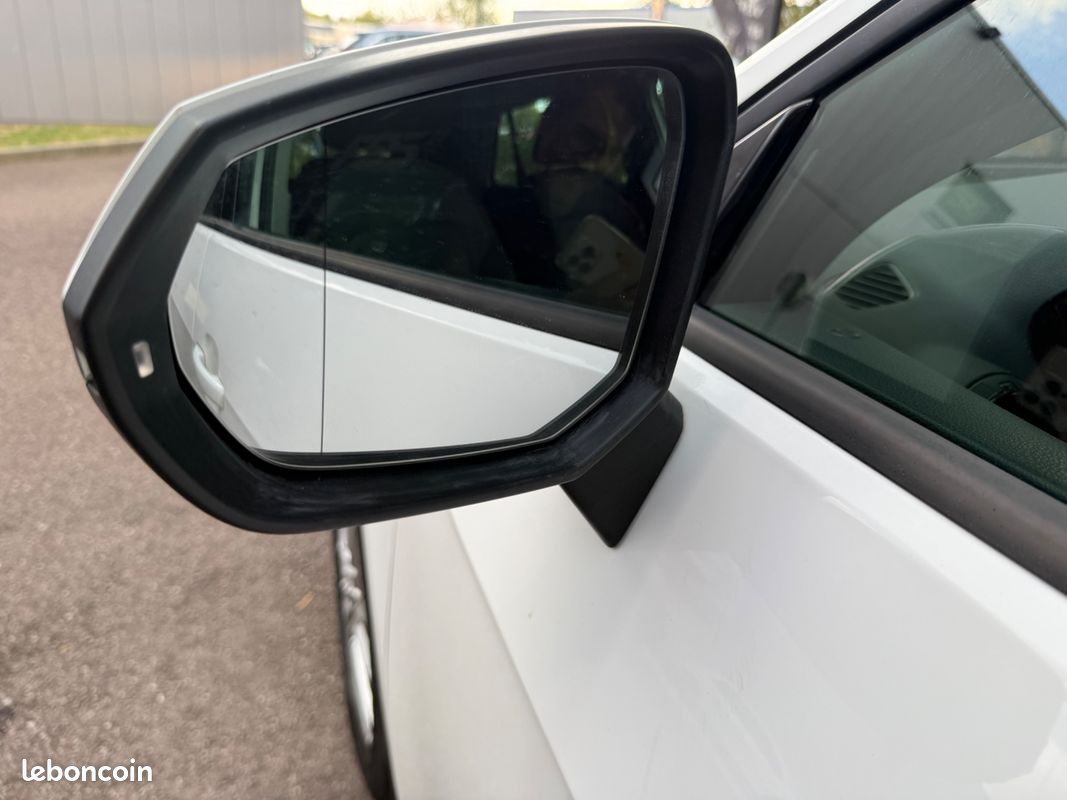 Audi q2 1.4 tfsi cod 150 business line s-tronic bva - climatisation - radar de recul - régulateur de vitesse (image 23)