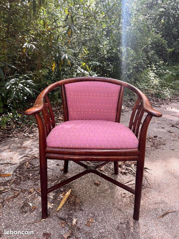 Chaise ancienne en bois et en tissu (image 3)