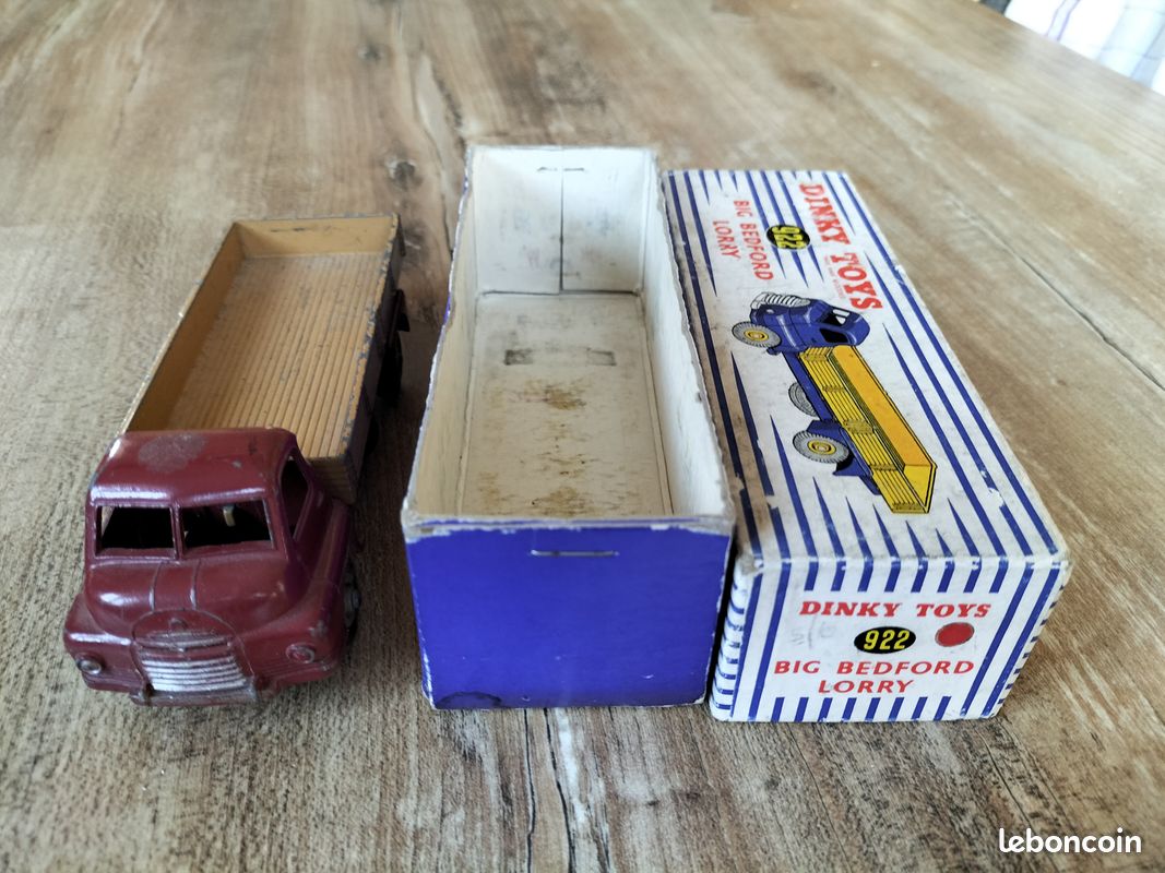Dinky Toys Bedford Blitz CF Police - Bleu Clair - Echelle 1:50 - Dans Sa Boîte D'origine - RARE