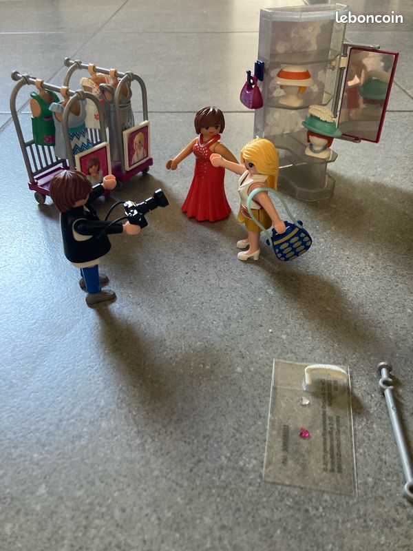 PLAYMOBIL City Life (image 2)
