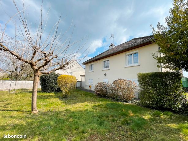 Exclusivité. Rochecorbon. Maison. Sous-sol. Terrain. Commodités à pied