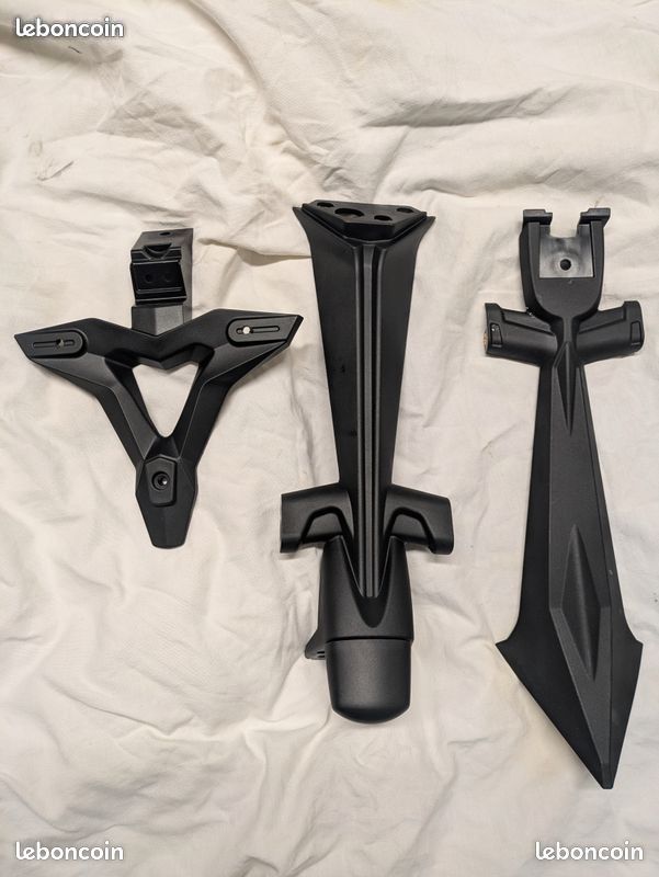 Triumph Street RS 765 - Support de plaque (image 1)