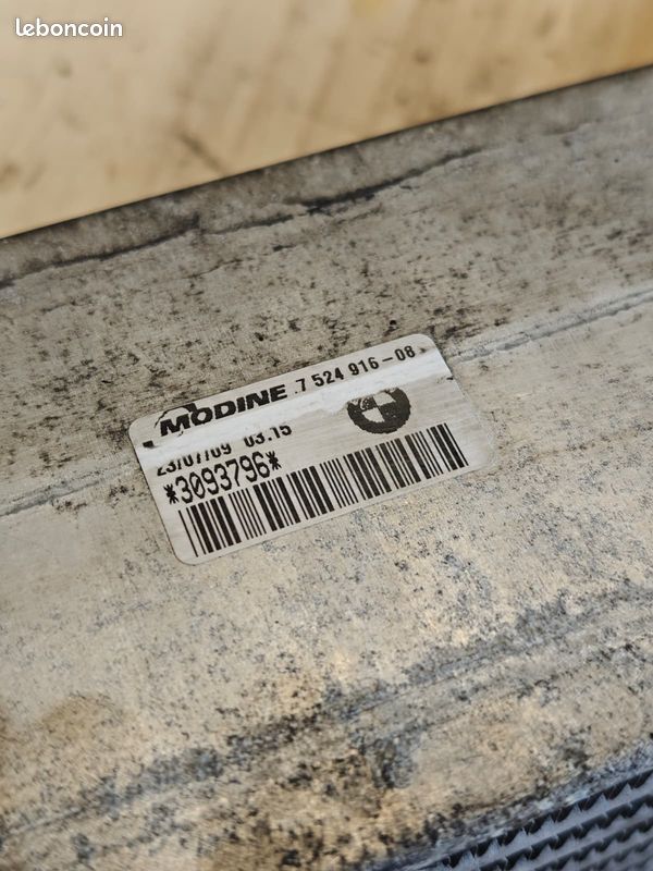 Échangeur d'air / Intercooler BMW Série 1 E81 E87 LCI Série 3 E90 E91 E92 N47 OEM (image 2)