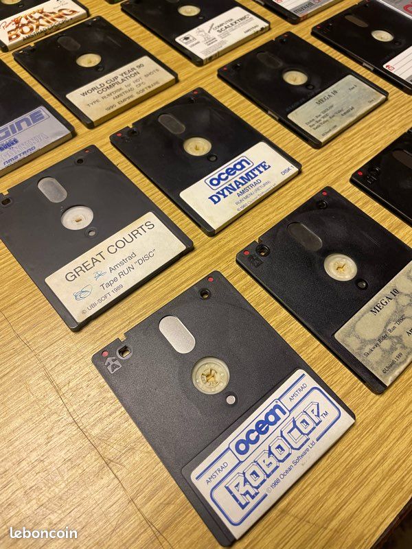 Lot De Disquettes Amstrad / Commodore – Logiciels Divers Pour PC Ancien