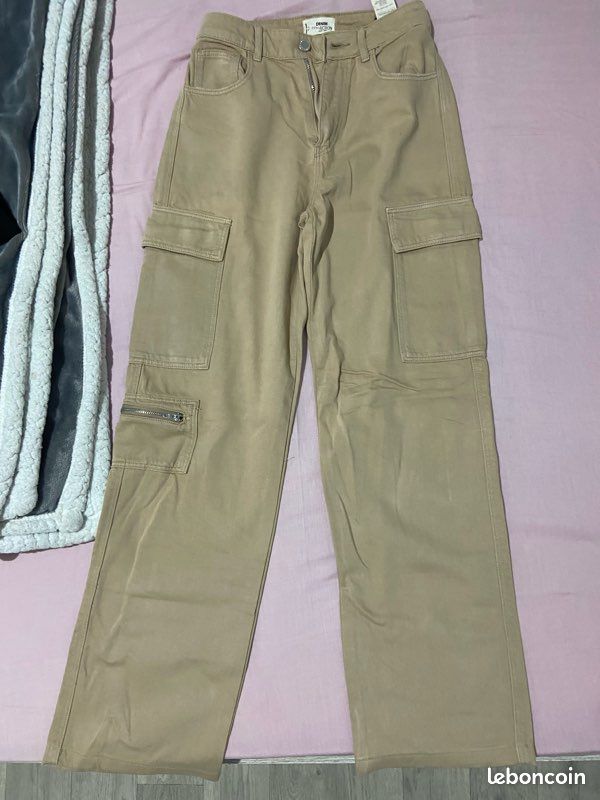 Pantalon cargo Jennifer neuf (image 1)