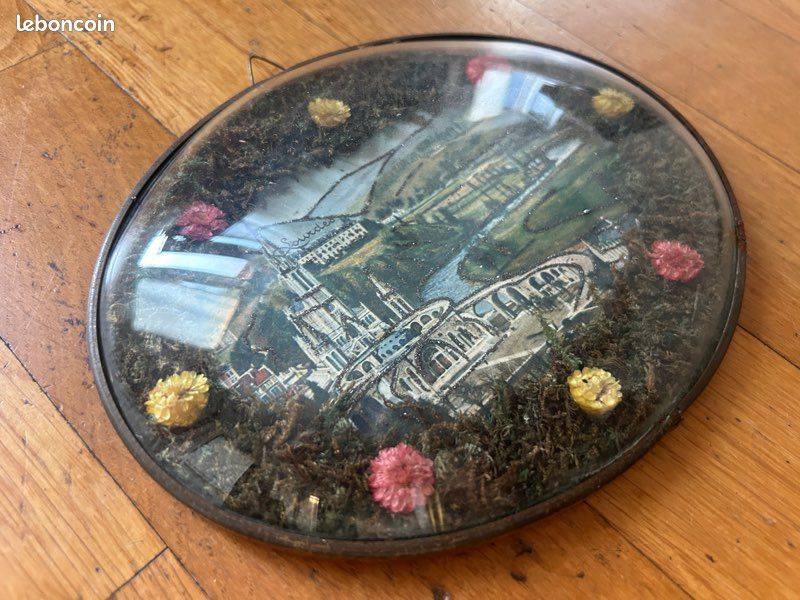 Cadre bombé vintage souvenir de Lourdes (image 4)