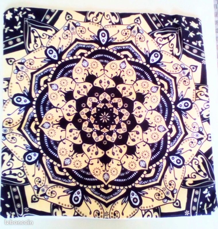 Housse de Coussin Zen Mandala Satinée (image 1)