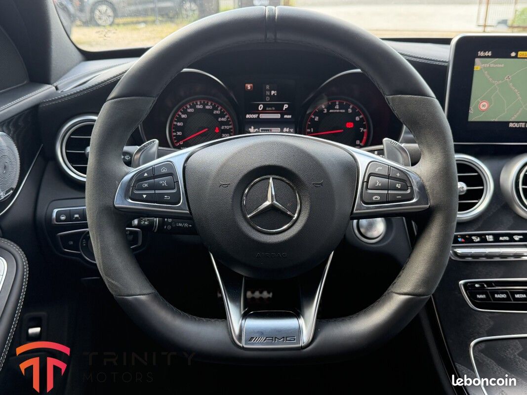 Mercedes Classe C C63 S AMG 510CH + PACK CARBONE + RÉVISION DES 50000KM EFFECTUÉE + SUIVI COMPLET... (image 15)