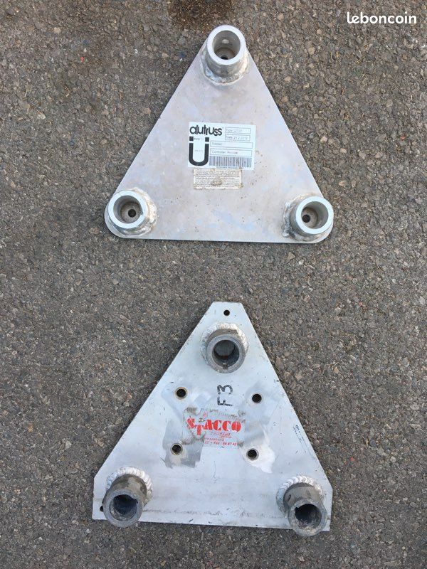 Tête totem structure alu triangle (image 1)