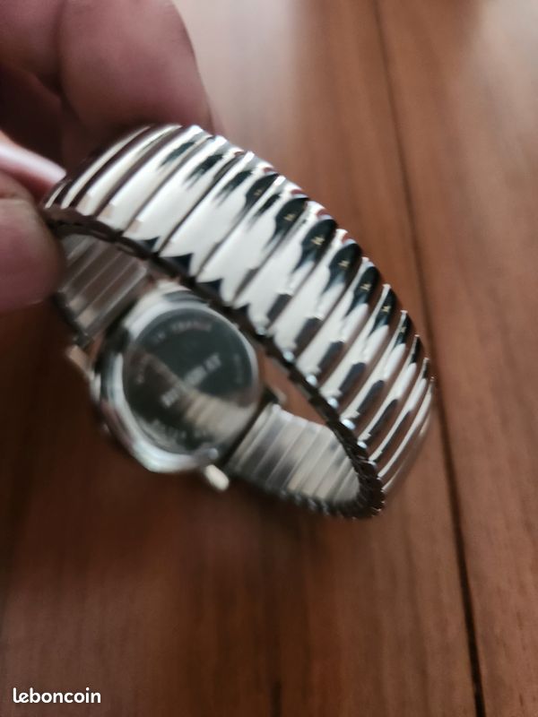 Montre vintage beuchat neuf pinball avec petit pète sur la vitre (image 5)