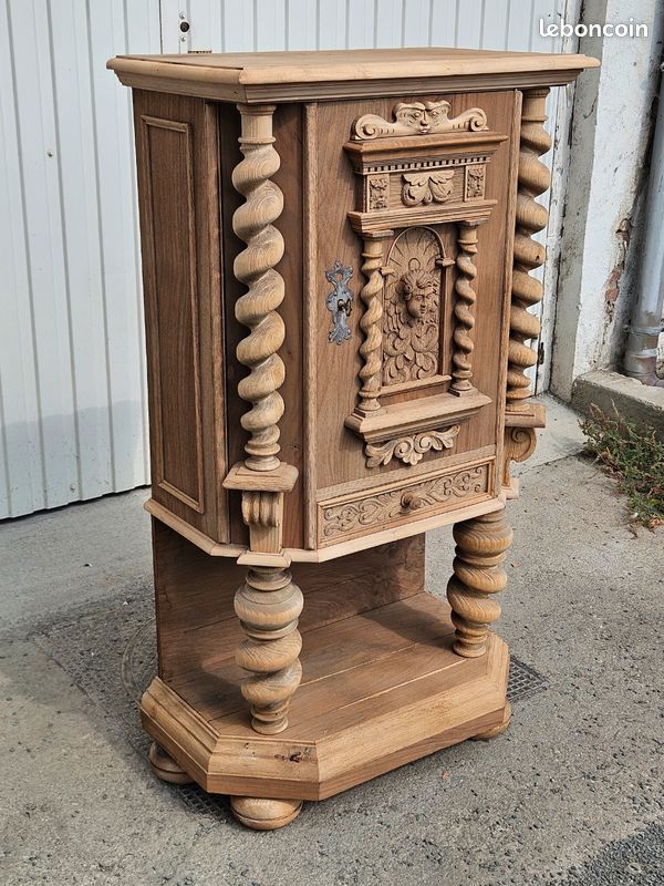 Cabinet de style Renaissance à décor religieux – XIXe siècle (image 3)