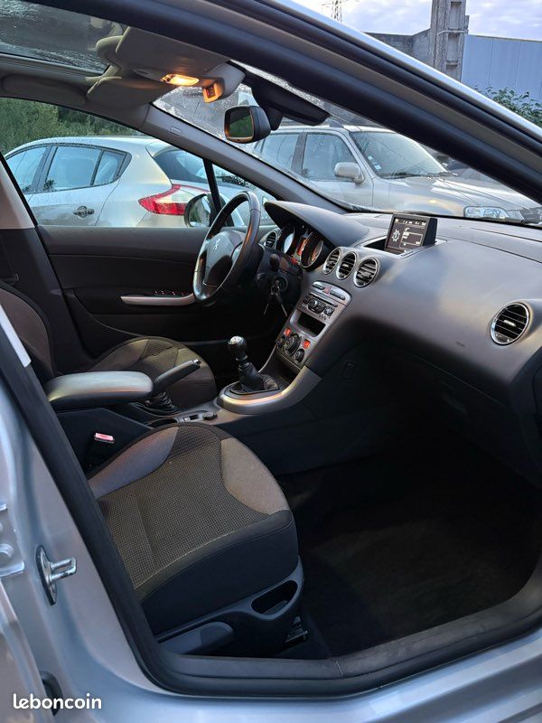 Peugeot 308 sw 1.6 e-hdi 168 mille km 7 places CT OK (image 3)