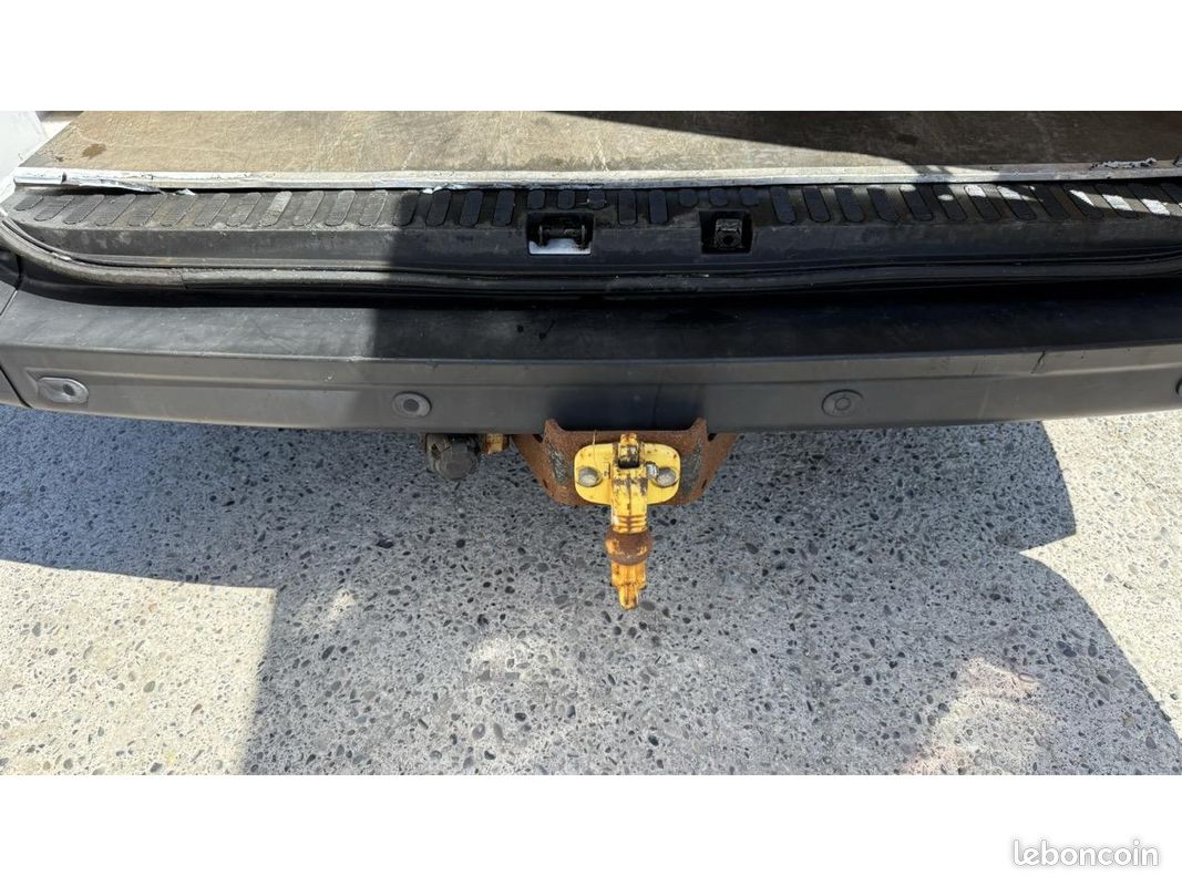 RENAULT MASTER III FG Grand Confort F3500 L2H2 2.3 dCi 135cv Traction 20825,00 EUR HT (image 32)