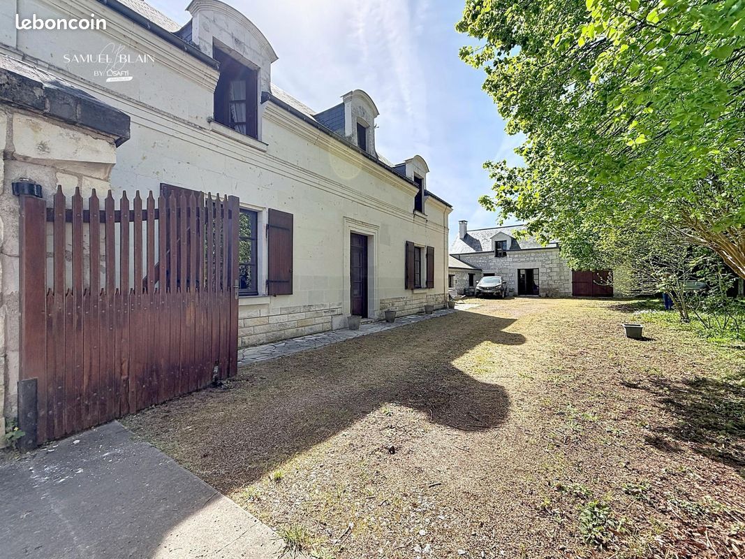 Maison 7 pièces 180 m² · à Brain-sur-Allonnes · 180 m² · 330 000 €
