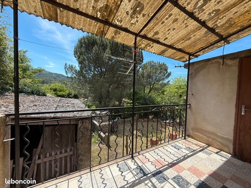 Appartement 4 pièces 94 m² · à Gagnières · 94 m² · 65 000 €