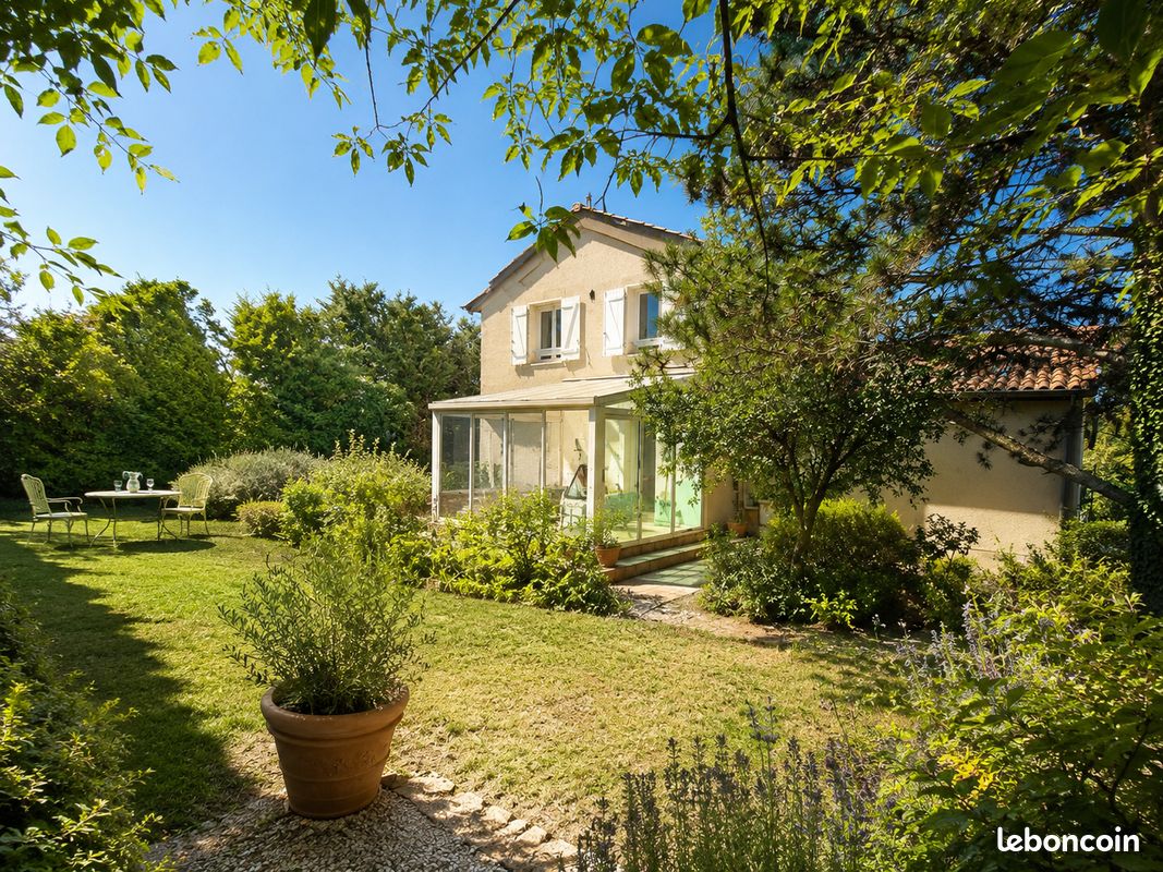 Maison 7 pièces 125 m² · à Écully · 125 m² · 567 000 €
