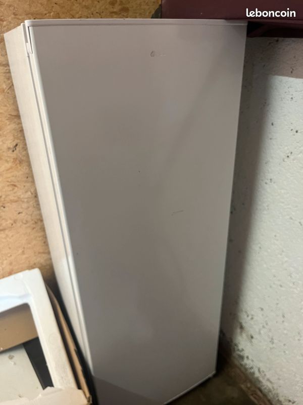 Congélateur une porte (image 1)