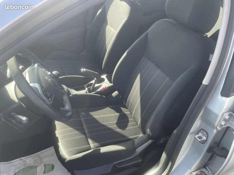 Citroen C4 1.6 HDI 90 FAP VITAMINE II (image 10)