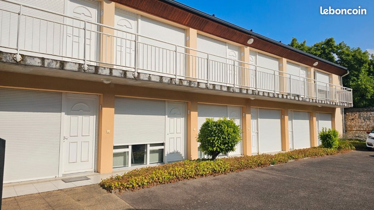 Appartement 1 pièce 18 m² · à Louviers · 18 m² · 375 €
