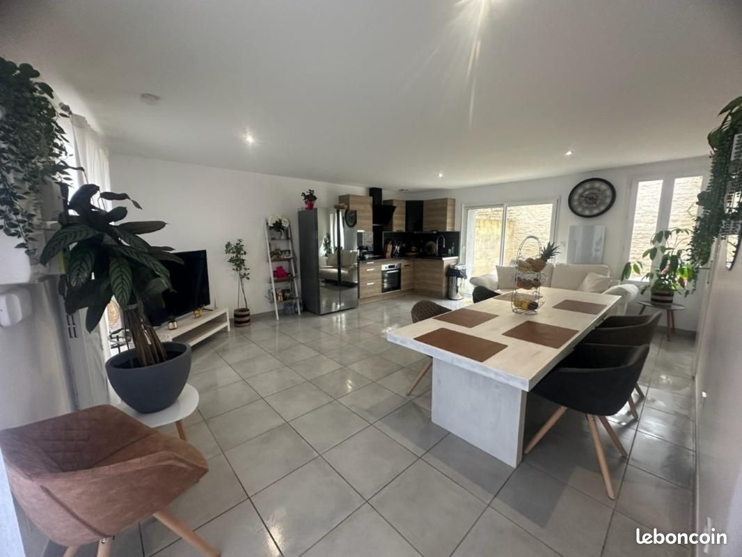 Maison 5 pièces 83 m² · à Mauzé-sur-le-Mignon · 83 m² · 1 200 €/mois