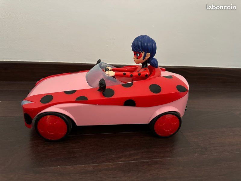 Voiture télécommandée Ladybug (image 2)