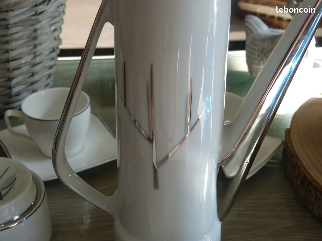 Service à café en porcelaine, 6 tasses et sous tasses (image 12)