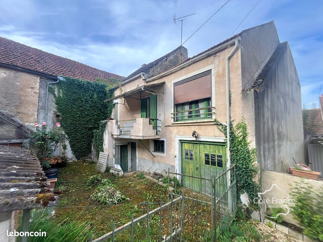 Maison 3 pièces 59 m² · à Crain · 59 m² · 15 000 €