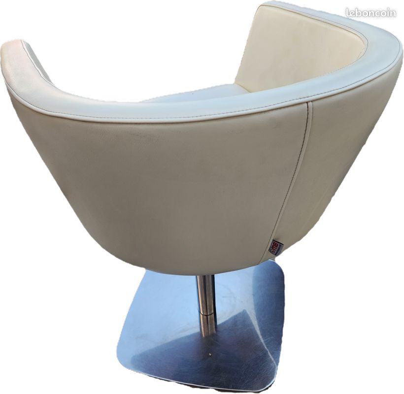 Fauteuil cabriolet pivotant – Simili cuir blanc – Base chromée robuste (image 1)
