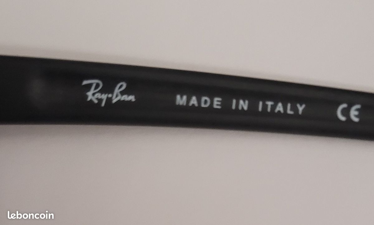 Lunette de soleil avec etui ( RAY BAN) (image 2)