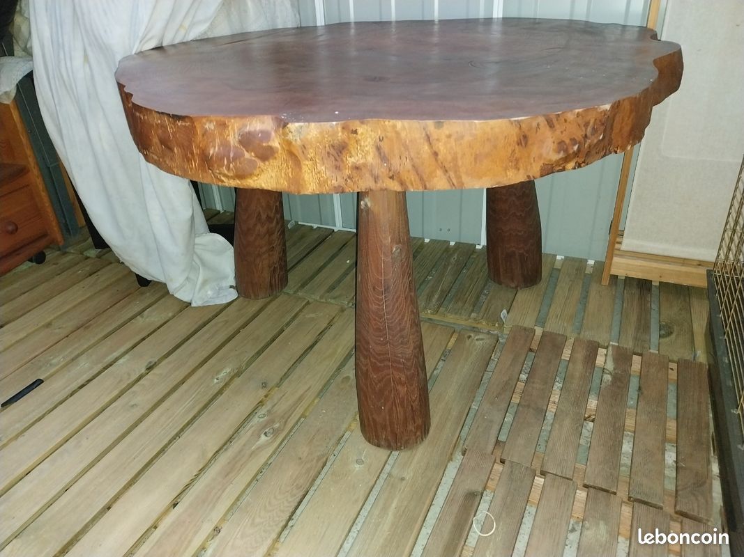 Table basse en chêne "brutaliste" (image 1)