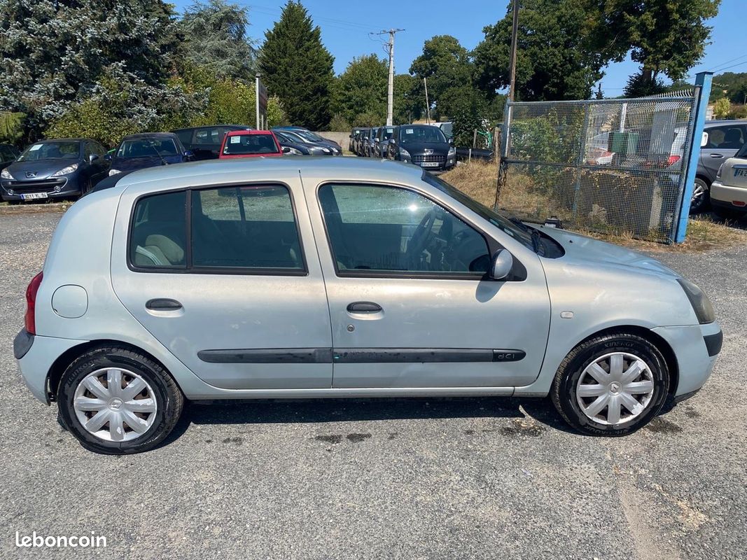 RENAULT Clio II 1.5 dci 65cv luxe privilège 224050km (image 6)
