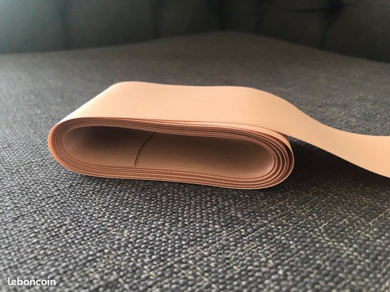Ruban satin neuf (image 1)