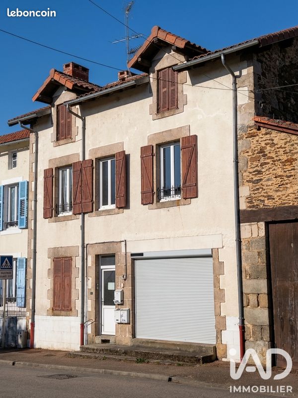 Maison 8 pièces 162 m² · à Saint-Victurnien · 162 m² · 129 000 €