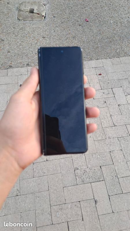 Galaxy z fold3 5G (image 1)