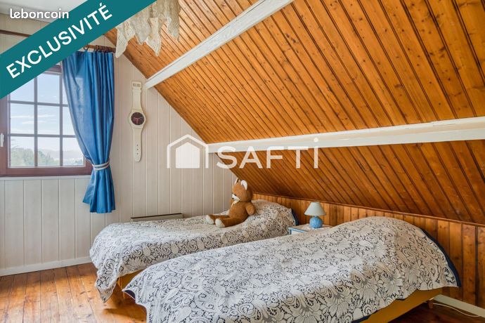 https://img.leboncoin.fr/api/v1/lbcpb1/images/ca/ef/e5/caefe50ebfe2e552c9374a1e994514636a9eaec3.jpg?rule=ad-image
