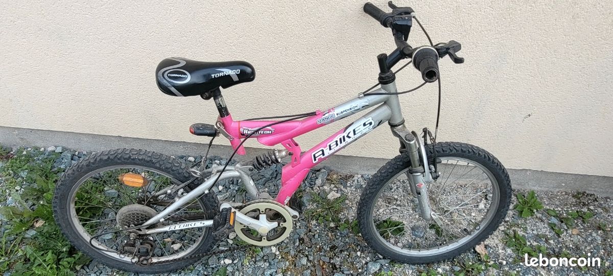 Vélo enfant 6-8 ans (image 1)