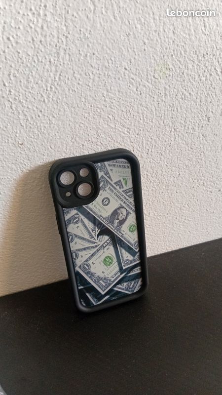 Coque iphone 13 (image 1)