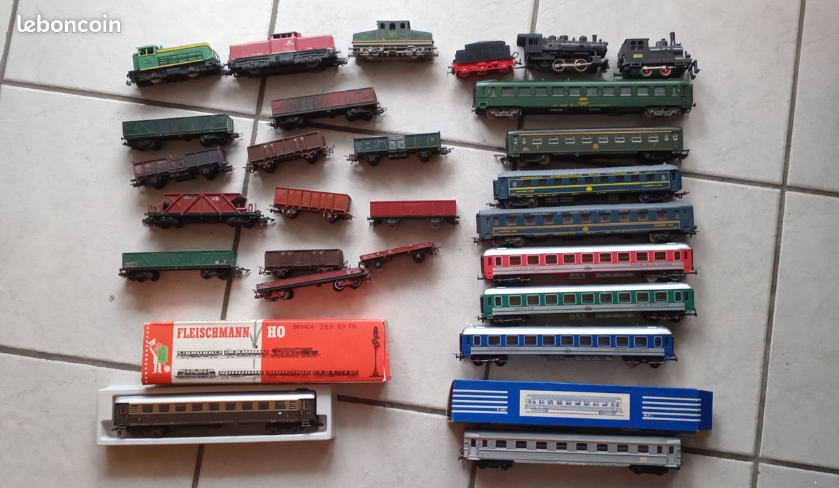 LOCOTRACTEUR ET WAGONS, train électrique en HO EUR 11,90 - PicClick FR