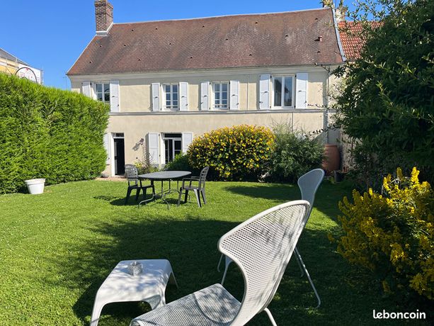 Maison 8 pièces 223 m²