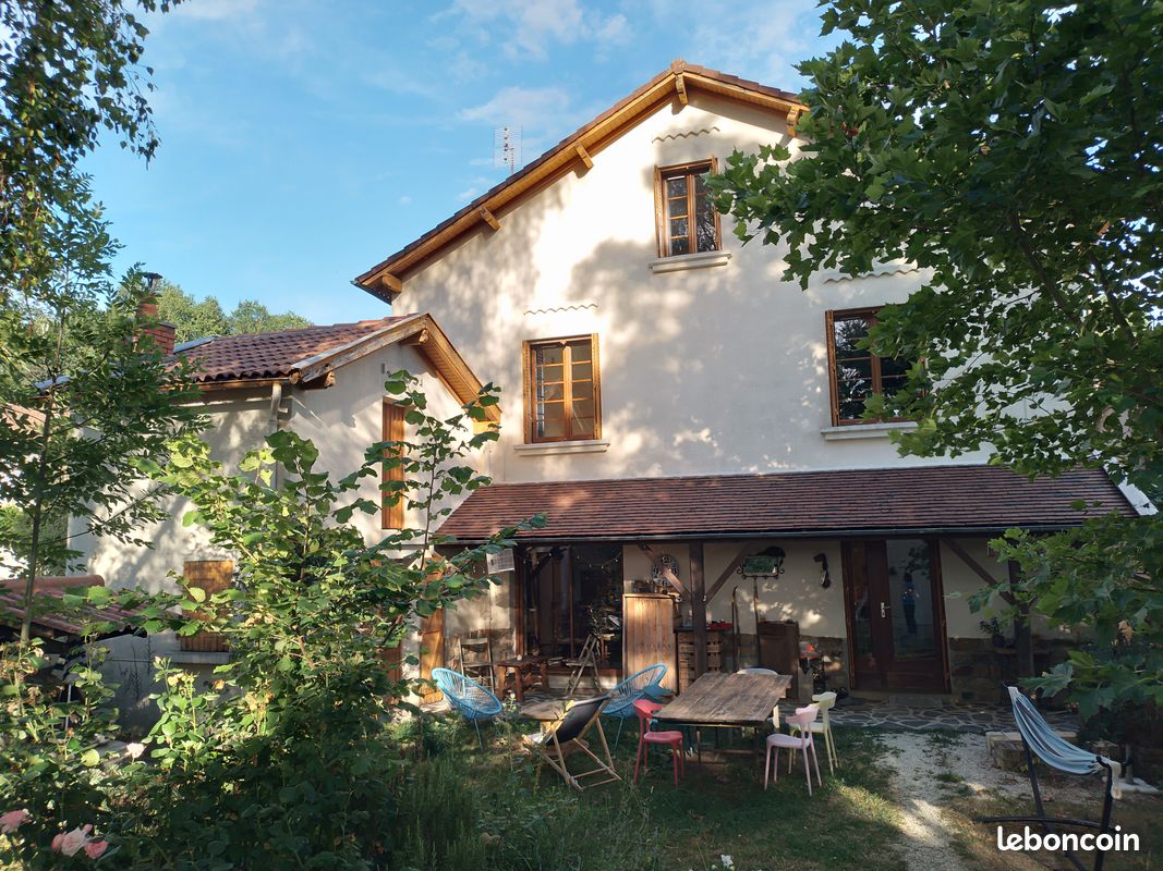 Maison 6 pièces 122 m² · à Cussac · 122 m² · 175 000 €