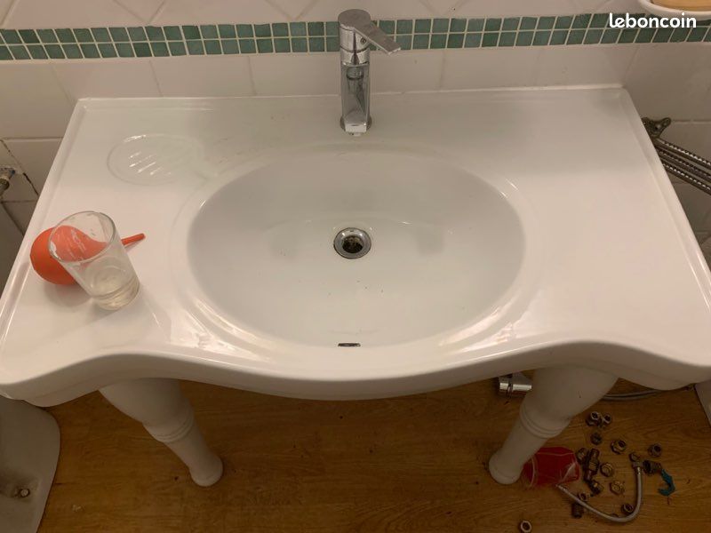 Vente d un lavabo rétro (image 1)