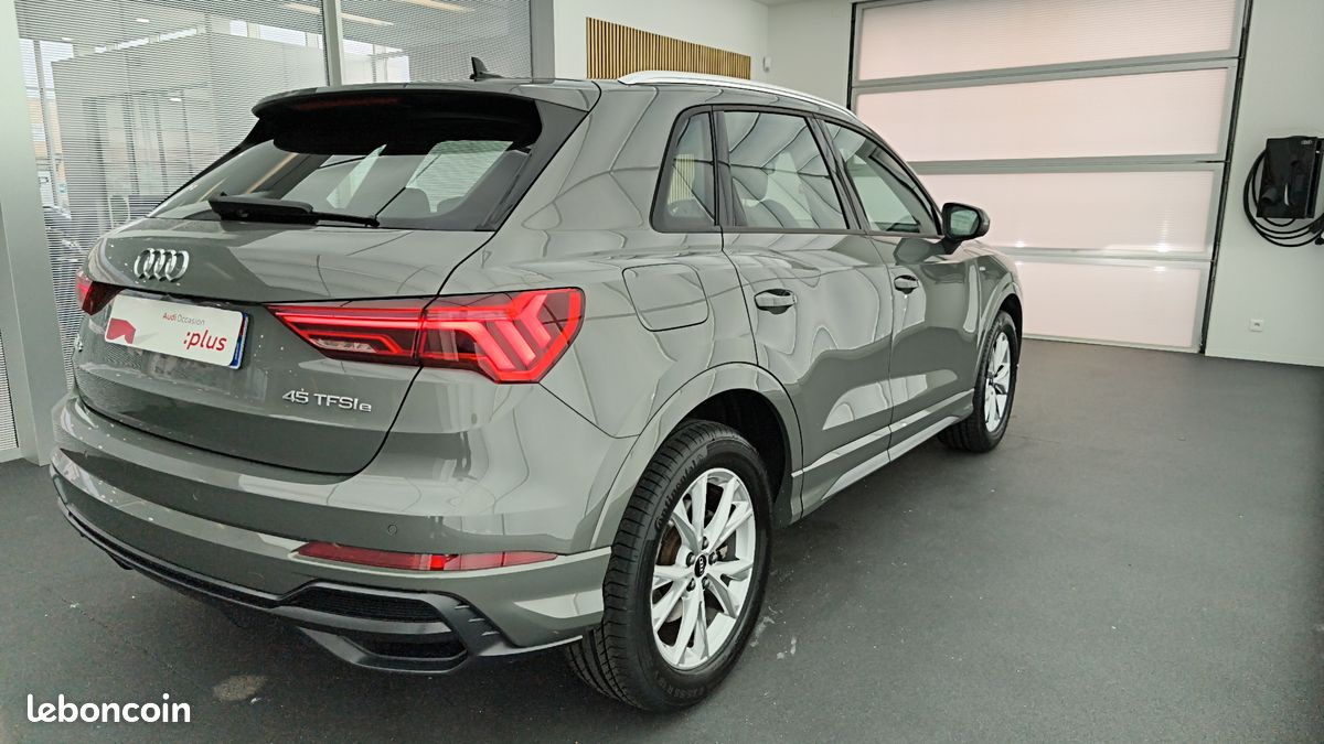 AUDI Q3 45 TFSIe 245 ch S tronic 6 S line + Hayon Elec + camera 360° + smartphone interface (image 5)