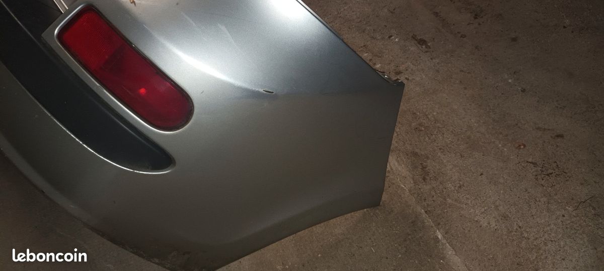 Parechoc arrière de clio 3 estate phase 1 (image 2)