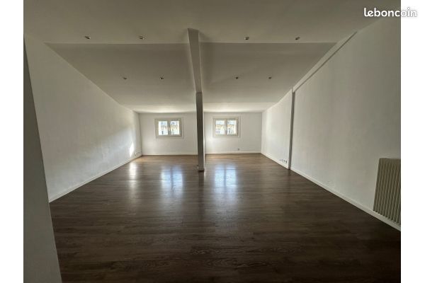 Appartement 4 pièces 111 m² · à Nice · 111 m² · 1 400 €/mois