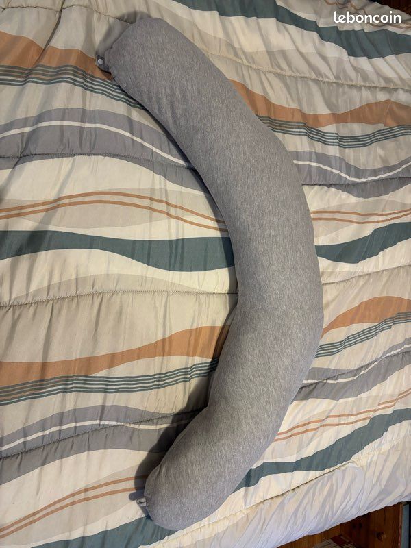 Coussin d’allaitement (image 1)