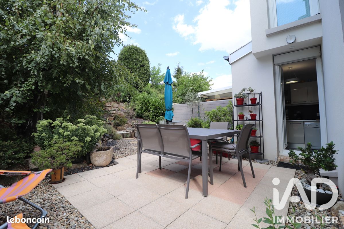 Maison 6 pièces 91 m² · à Saint-Jean-Bonnefonds · 91 m² · 229 000 €